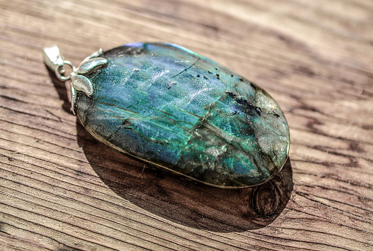 labradorite metaphysical properties